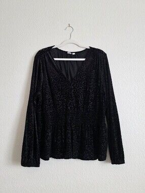 GAP Black Velvet Burnout Peplum Blouse Long Sleeve XL